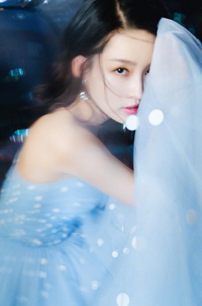 邻家气质少女李沁清纯靓丽唯美长裙写真