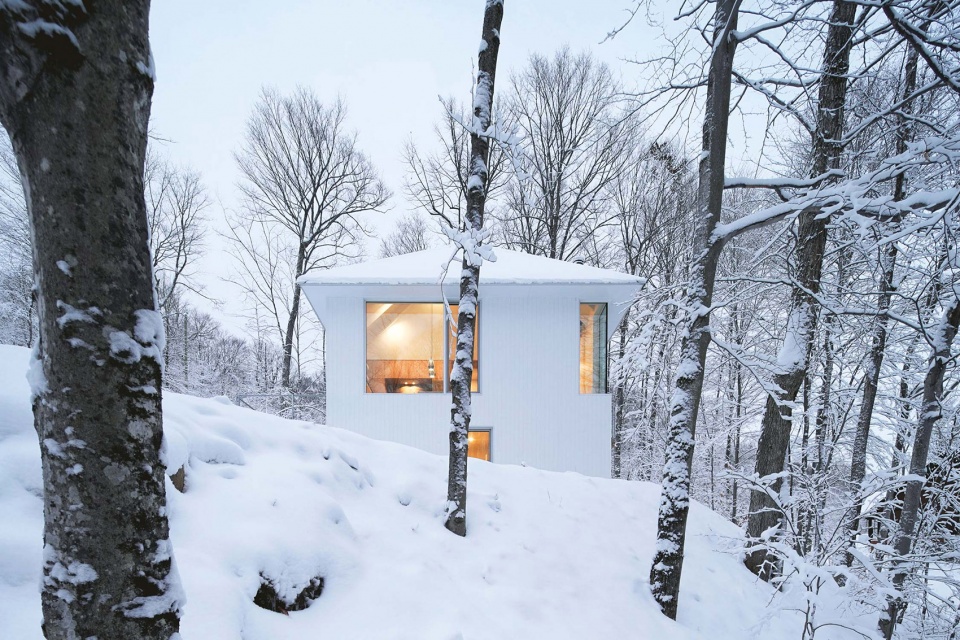 雪地中的木屋