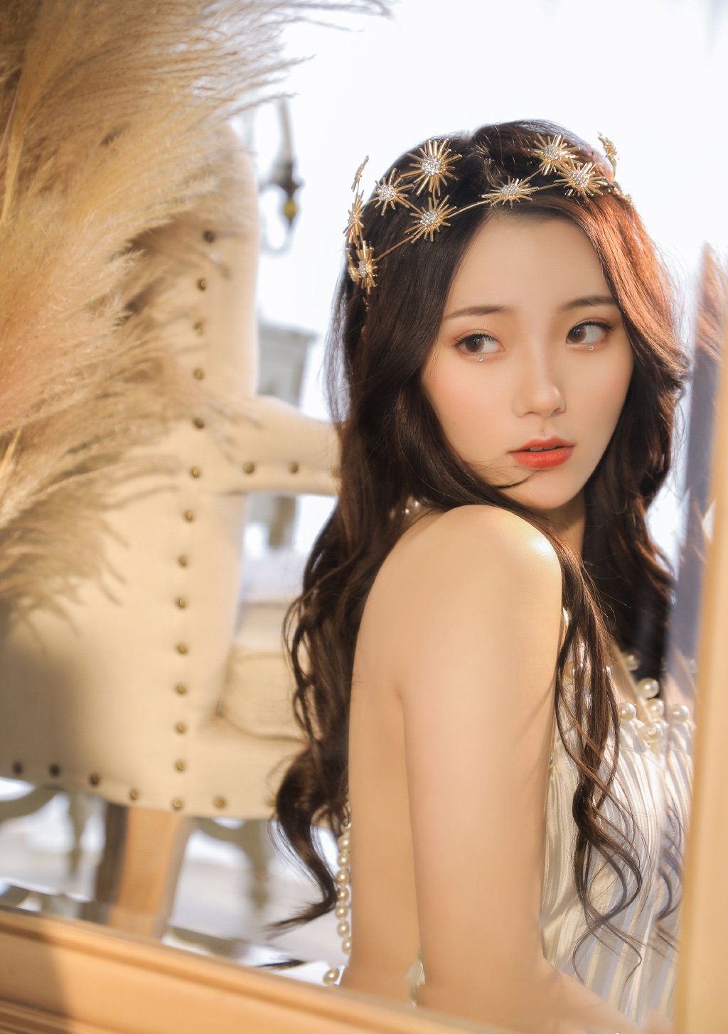 清纯可爱女生裸背美女曼妙身姿性感撩人写真