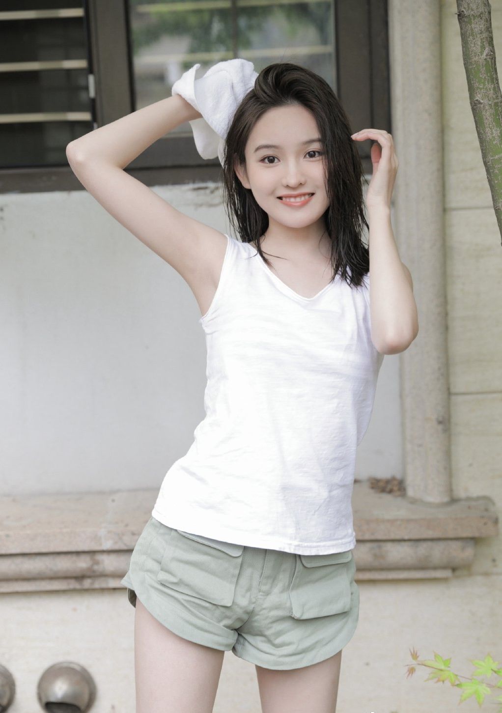 苗条身材校花女神短裤美腿性感可爱撩人写真