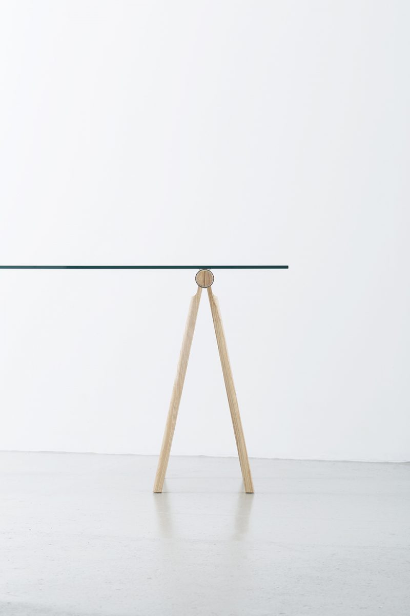 Signet桌子