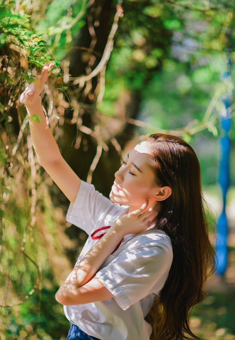 清纯靓丽美女校花学生装迷人写真