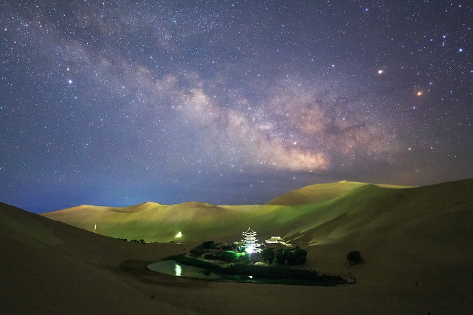 星空下的甘肃