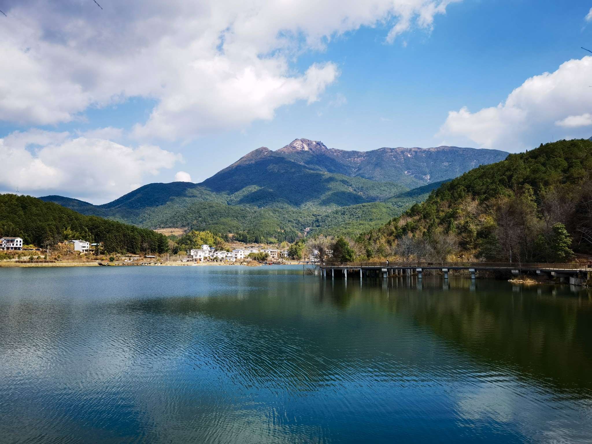 春到梁野山