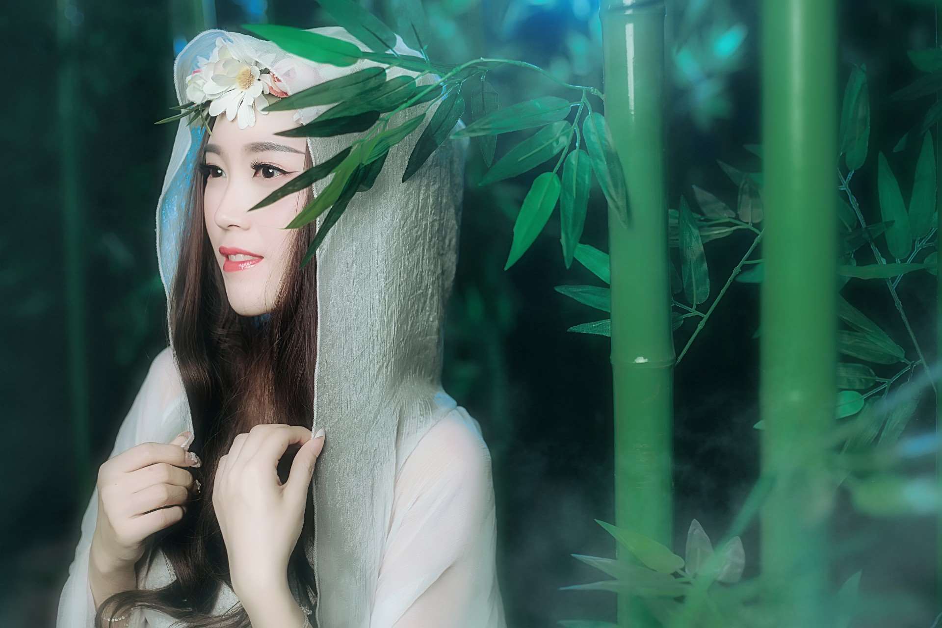 美女也是一首诗