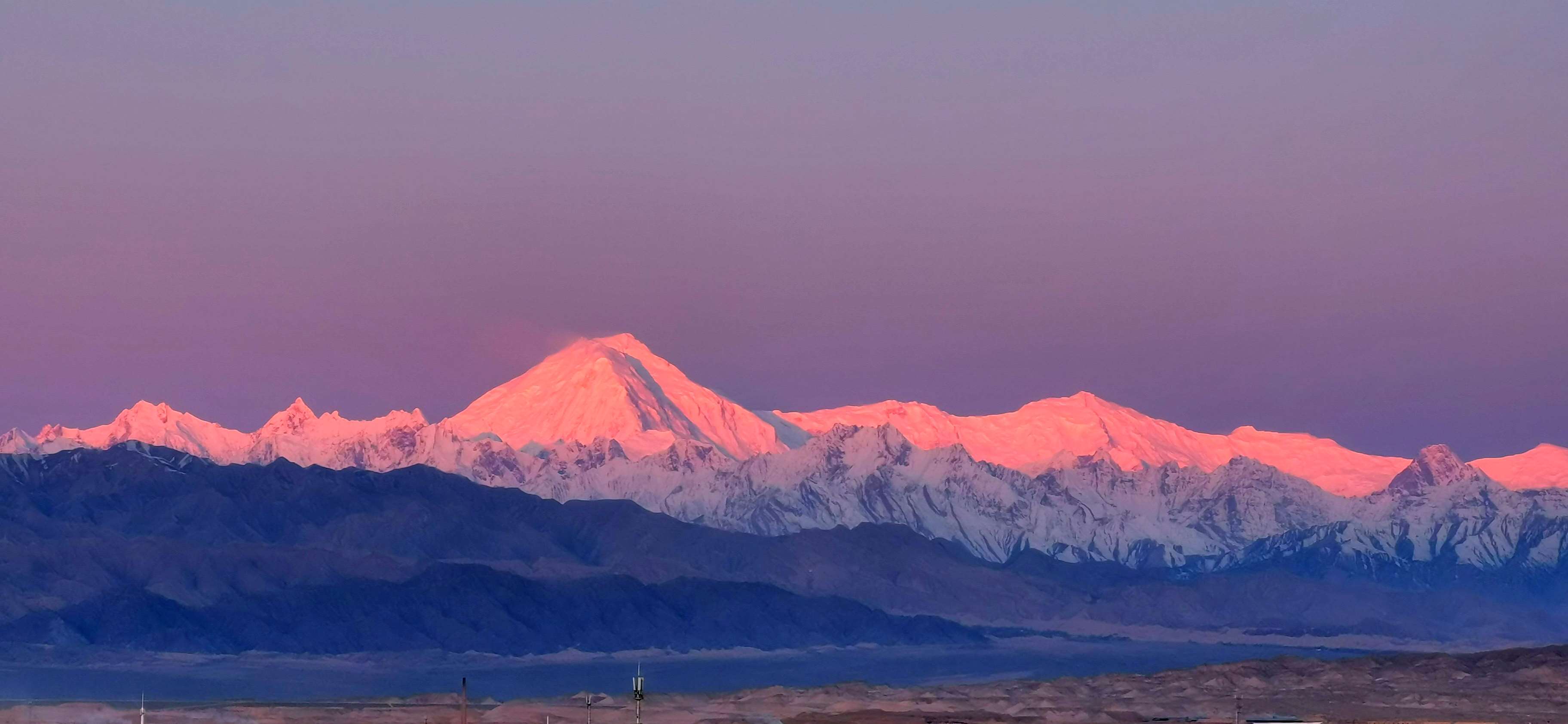 日照金山