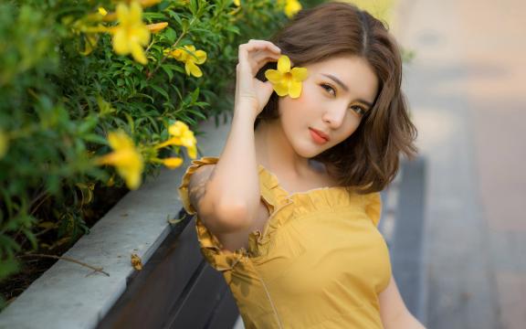 楚楚可人的清新美女私房写真