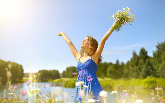 穿上婚纱的欧美美女