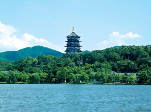 杭州西湖的雷峰塔