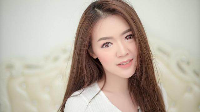甜美肤白美女私房写真