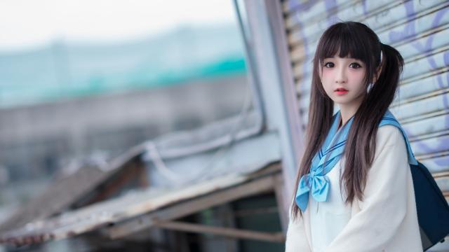 双马尾大眼萝莉美女