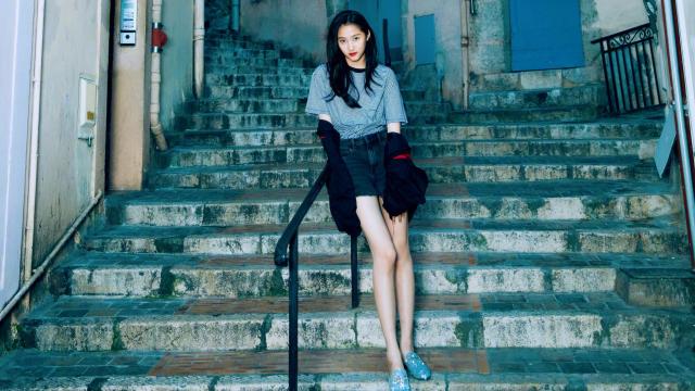 大长腿美女关晓彤清新写真