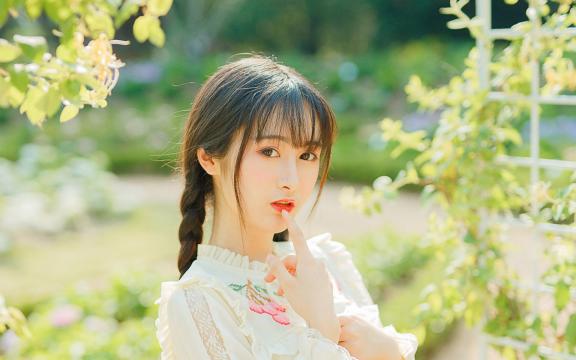 双马尾文艺女生