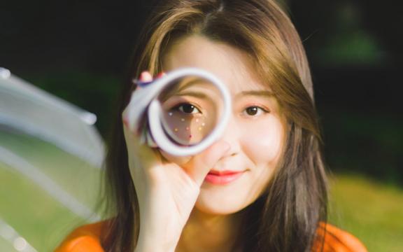 阳光治愈系美少女户外写真