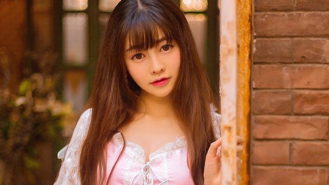 暖心文艺美女