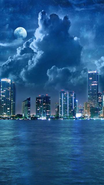 夜蓝色海之城市光