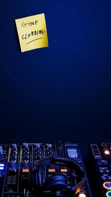 去夜总会吧