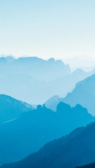 梦幻蓝山峰