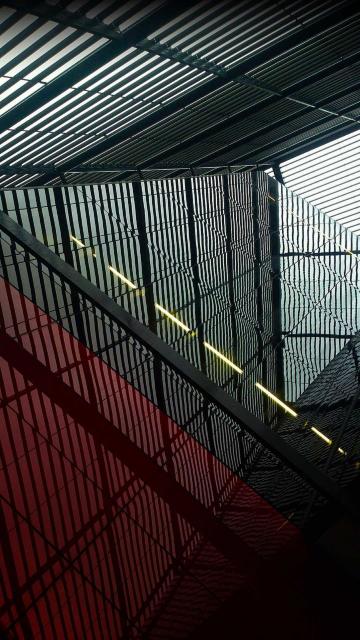 现代黑色玻璃建筑