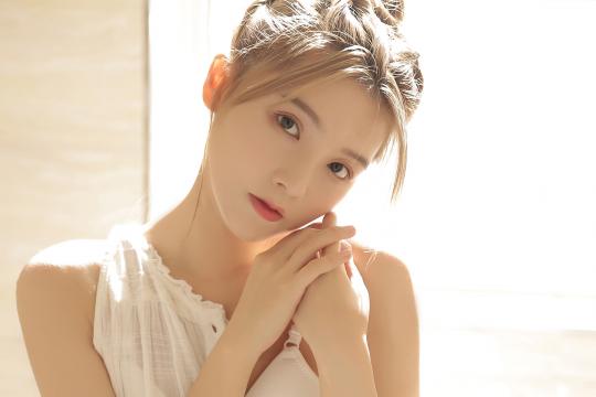 可爱俏皮妹妹清纯性感写真