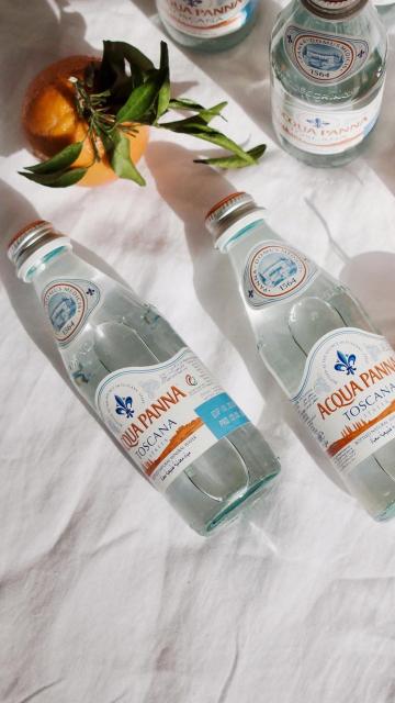 为了我们之间的友谊干杯