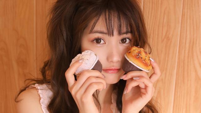 白嫩少女甜美诱人居家小清新私房写真