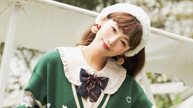 冬日少女古灵精怪可爱写真