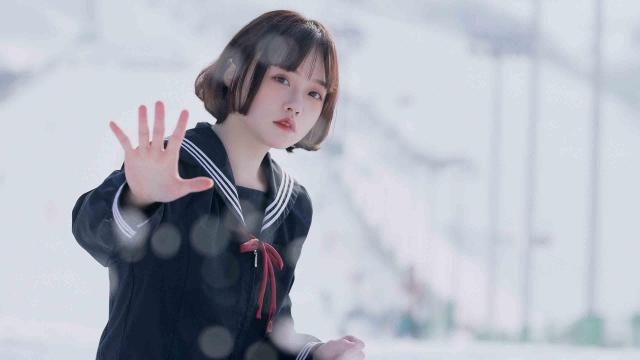 水手服短发美女户外写真
