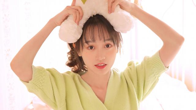 清纯甜美的小姐姐