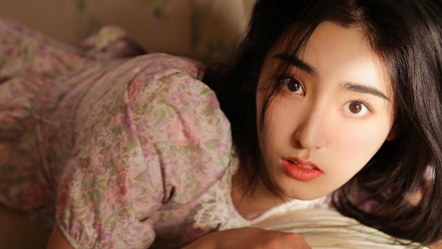 性感妩媚的迷人美女