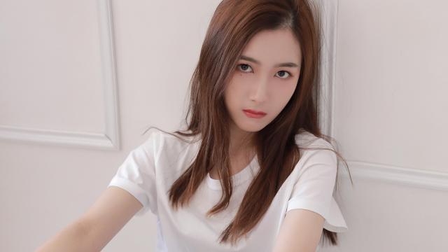冷艳气质美女
