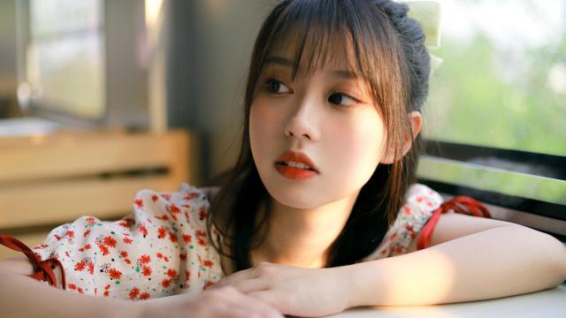 少女娇俏迷人写真