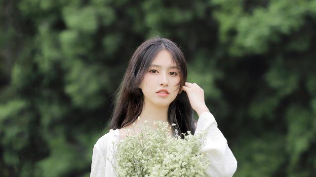 精致清新长发美女