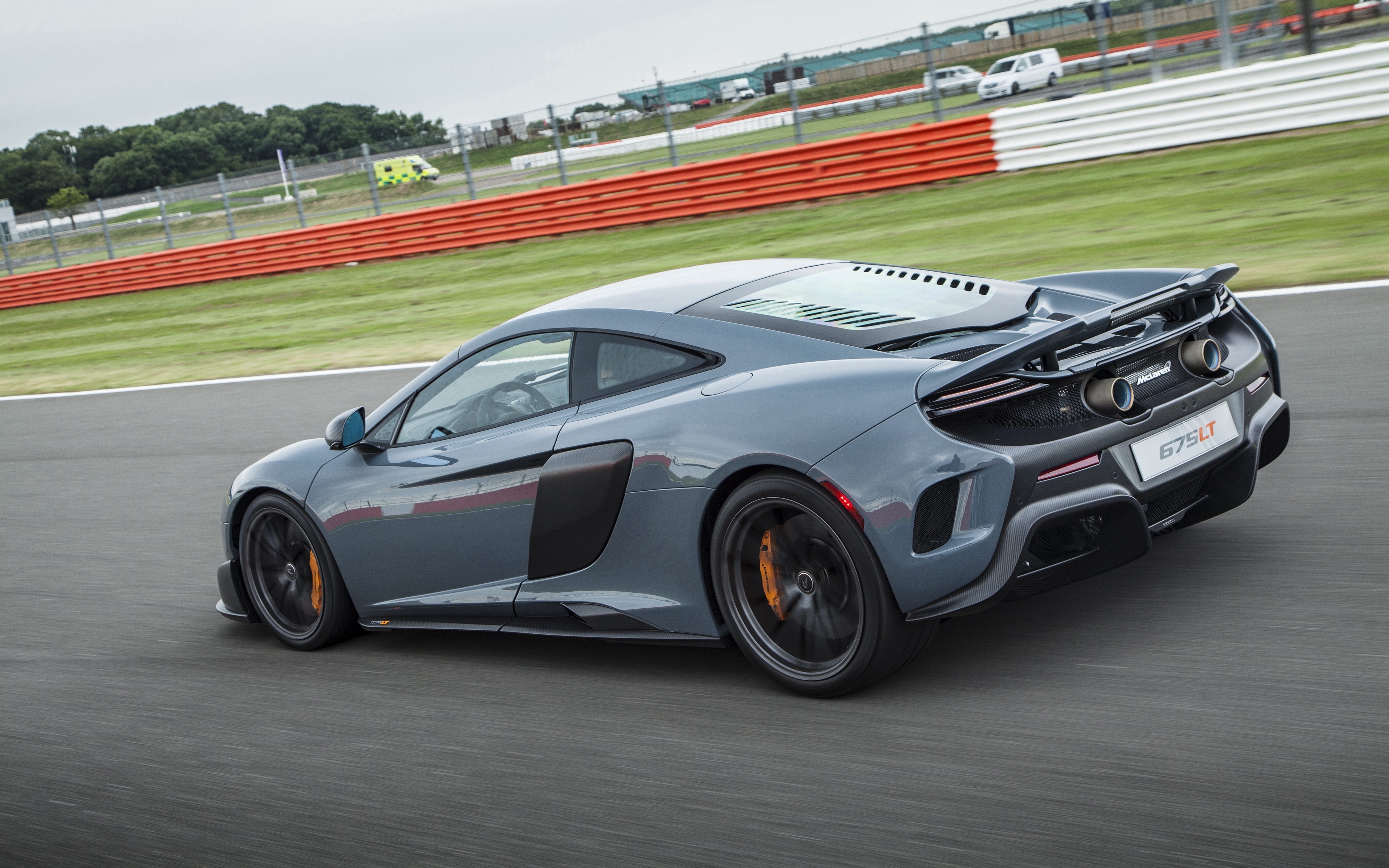 迈凯轮675LT
