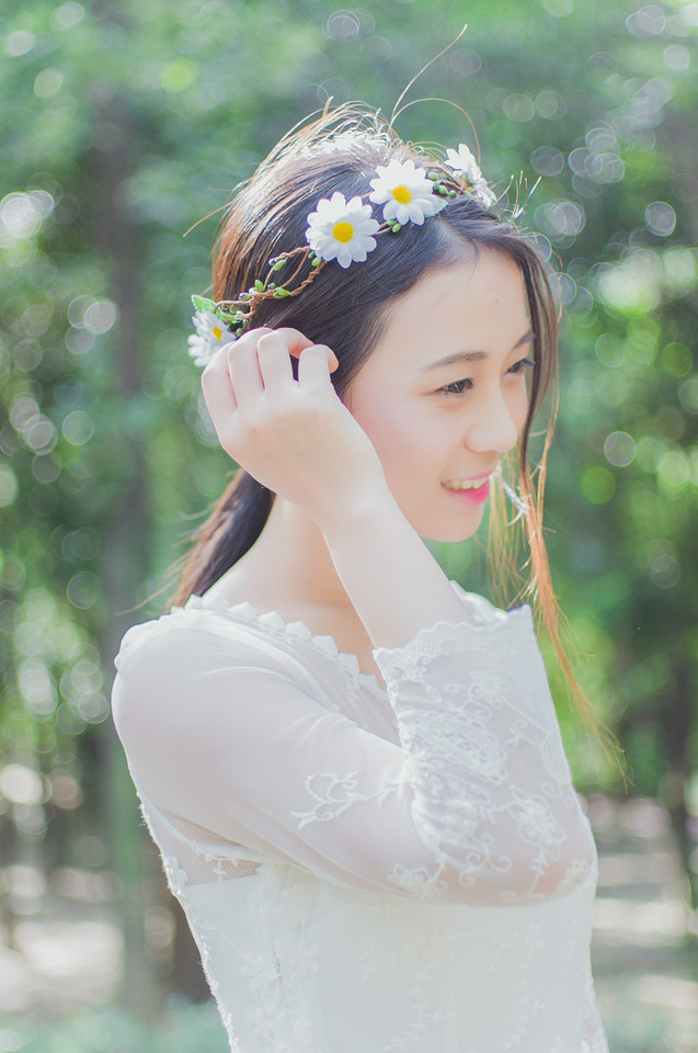 白色长裙性感朦胧美女