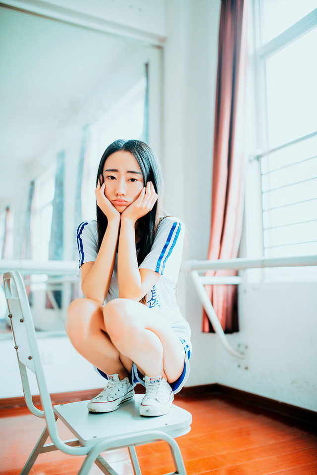 ​教室里的学生妹