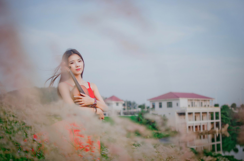 文艺的少女长发飘飘写真