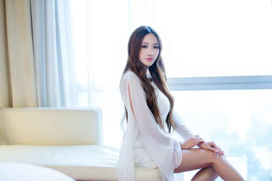 大胸美女香艳诱惑生活照片