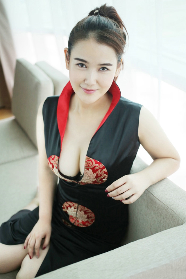 amy美胸乳沟私房写真