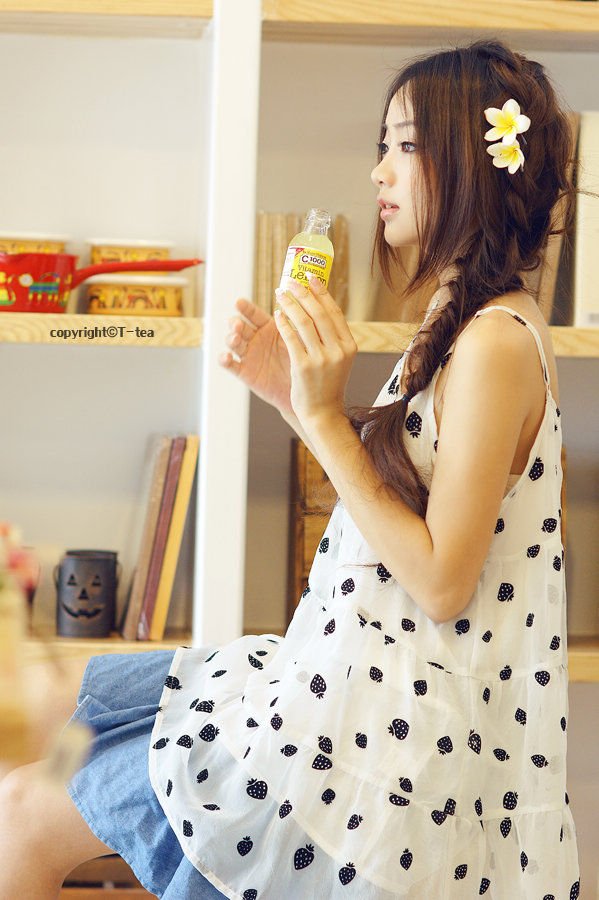 休闲厅清新美女