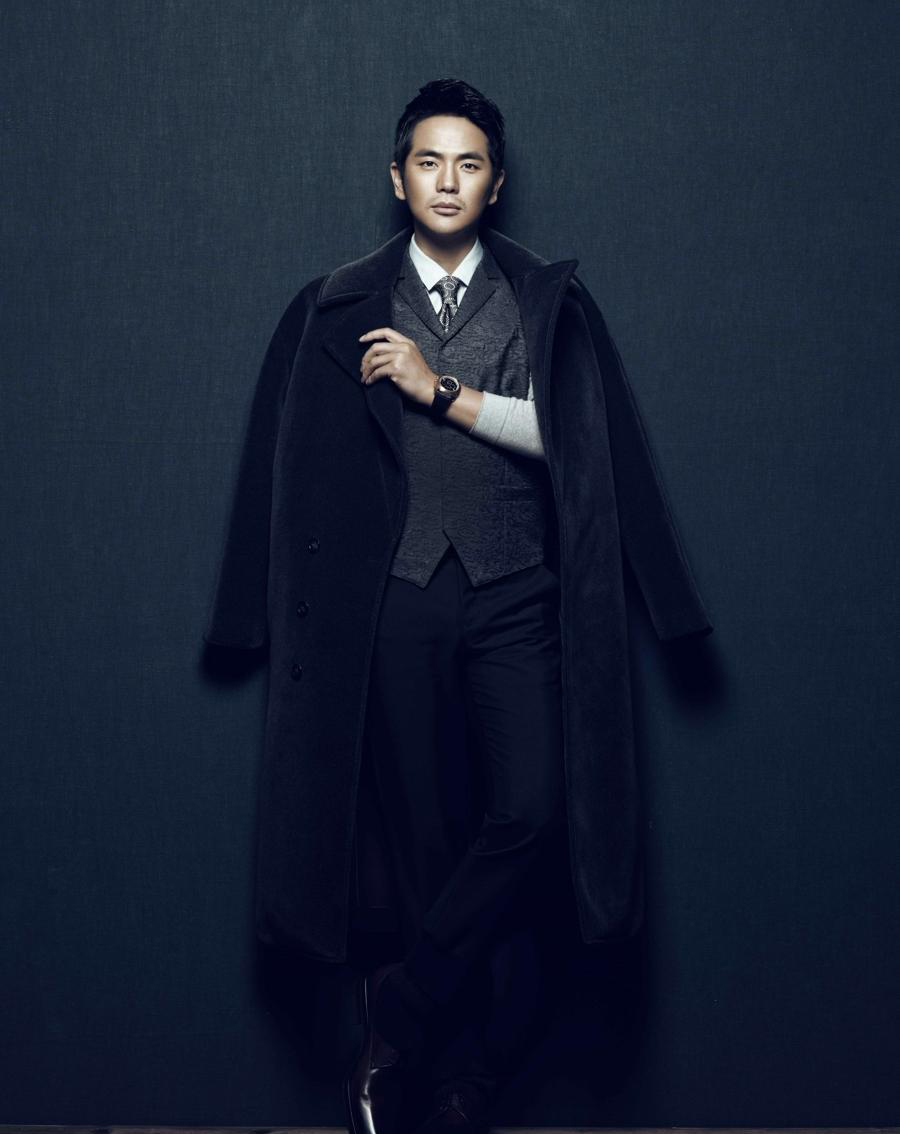 张晓龙帅气熟男写真