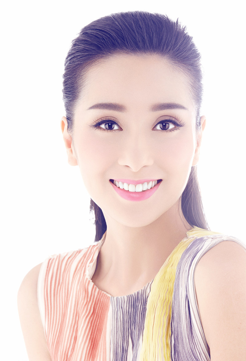 杨恭如笑容甜美