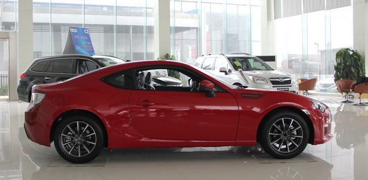 斯巴鲁BRZ