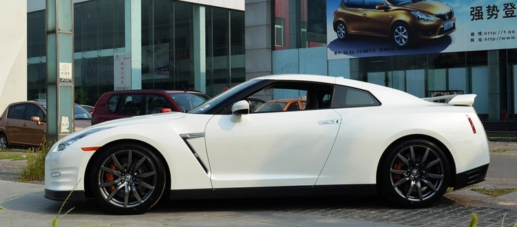 日产GT-R