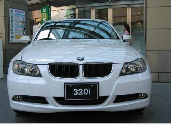 宝马320i