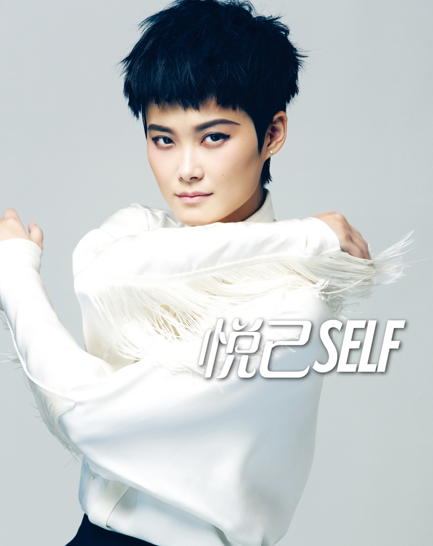 李宇春白衣清新