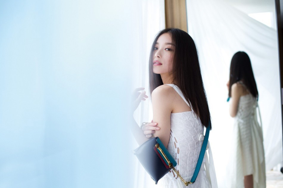 倪妮白裙仙范儿