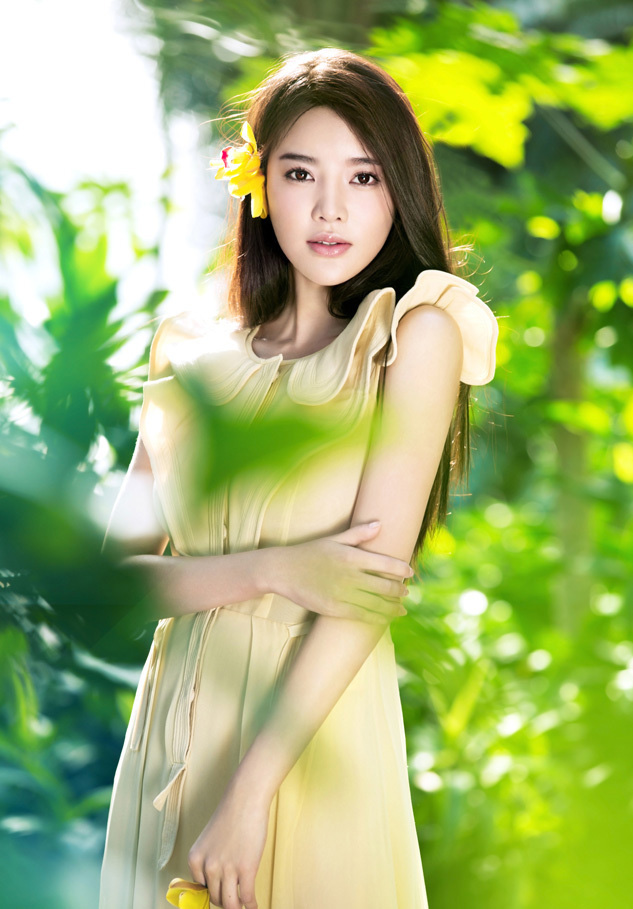 绿叶丛中张璇