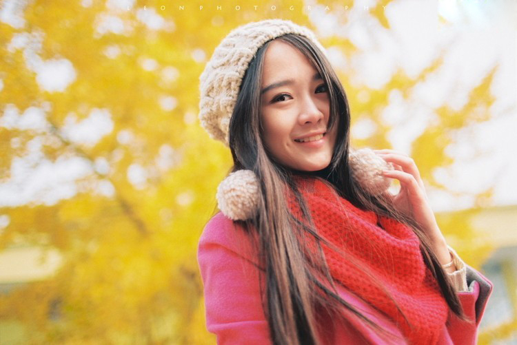 时尚毛线帽女孩