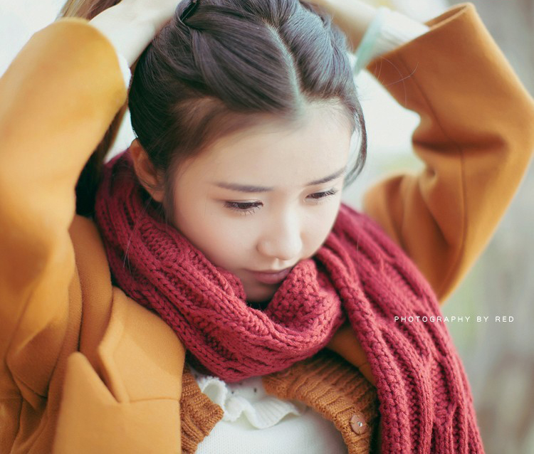 动人的围脖少女